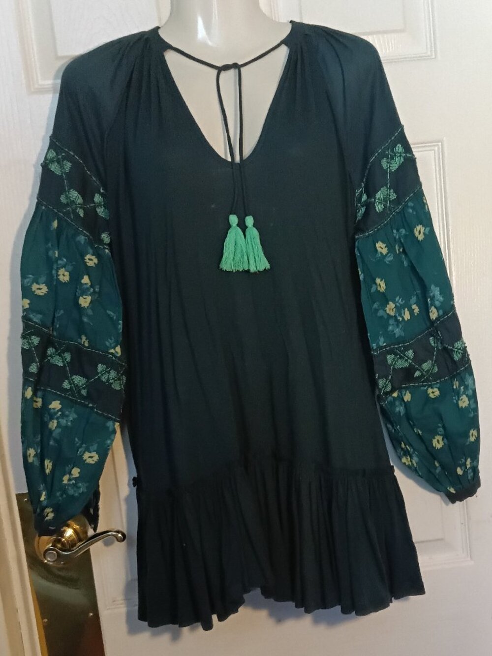 Free People Green Boho Tassel Tunic Blouse Balloon Sleeve - xs
